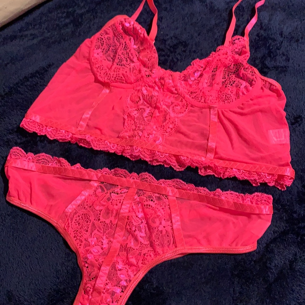 Hot Lace set - Picture 2 of 4